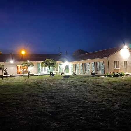 La Maison Aux Roses Casa rural Vaux (Vienne)