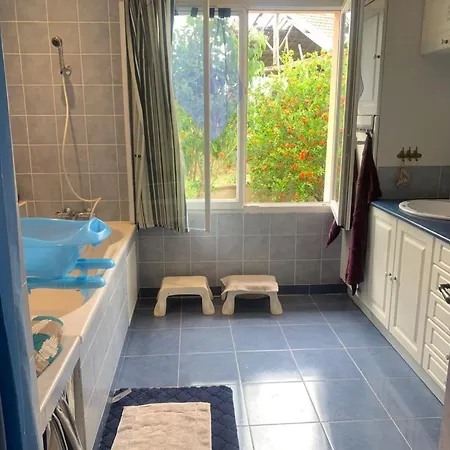 La Maison Aux Roses * Vaux (Vienne)