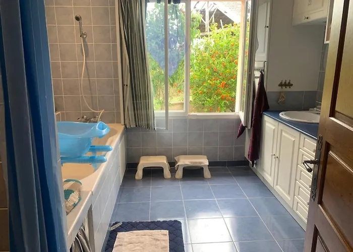 La Maison Aux Roses * Vaux